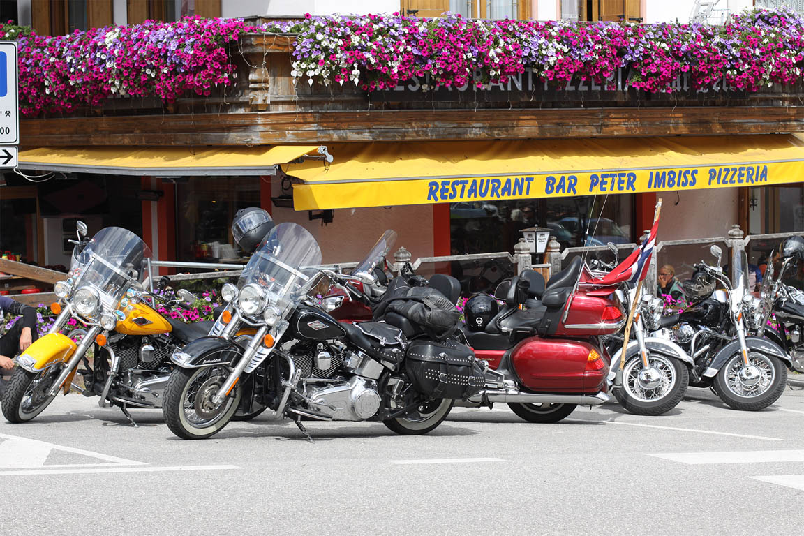 Motorradfahrer Pizzeria in Arabba